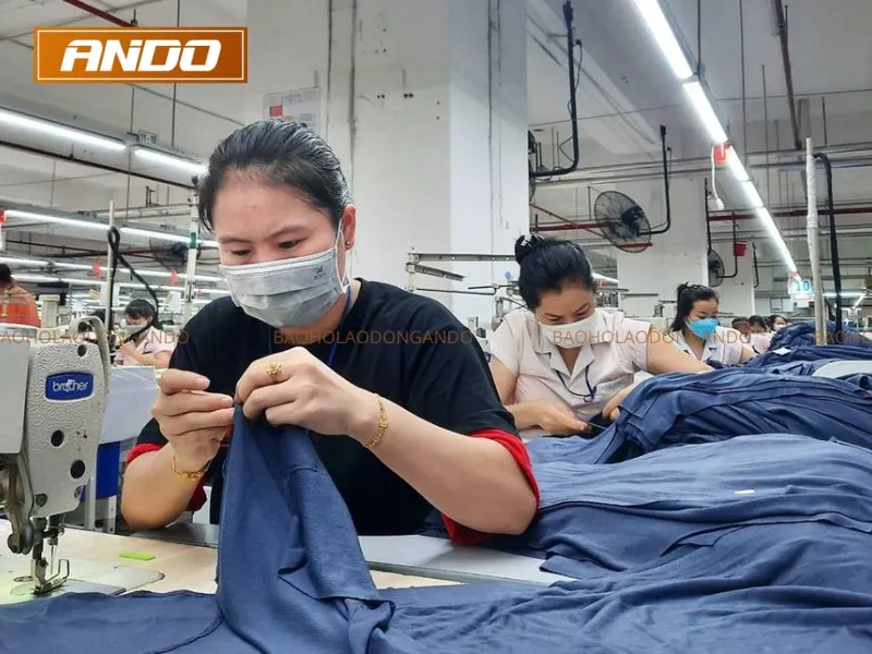 Xưởng may quần &aacute;o bảo hộ lao động tại H&agrave; Nội