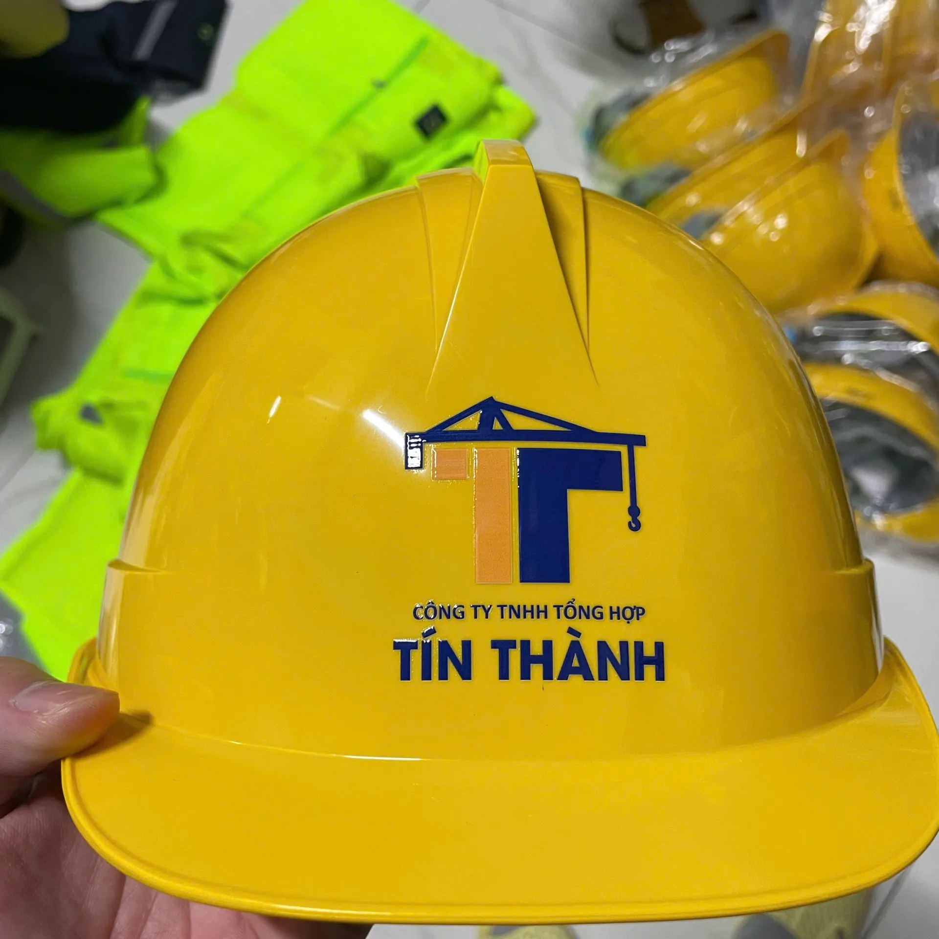 Đơn in đồng phục CÔNG TY TNHH TỔNG HỢP TÍN THÀNH